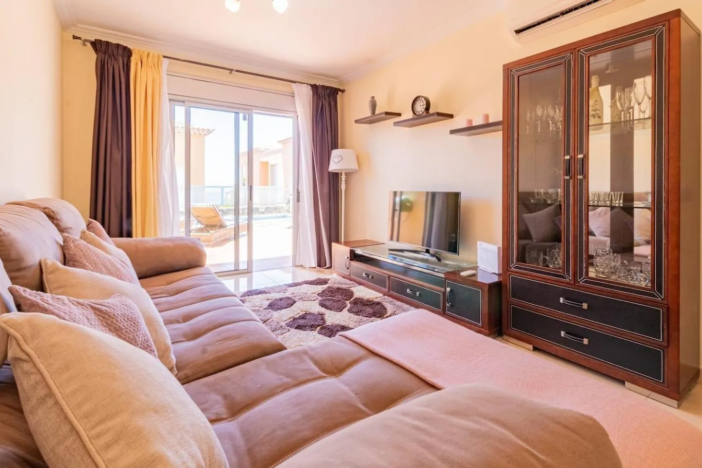 Holiday Home Own Pool By Dream Homes Tenerife Puerto de Santiago  0*, Puerto de Santiago (Tenerife)